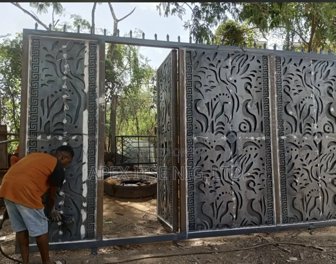 Laser Cut Dual Gate