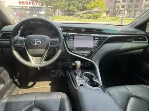 Toyota Camry XLE V6 FWD (3.5L 6cyl 8AM) 2018 Gray