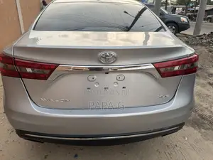 Toyota Avalon XLE FWDSedan (3.6L 6cyl 6A) 2016 Silver