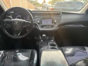 Toyota Avalon XLE FWDSedan (3.6L 6cyl 6A) 2016 Silver