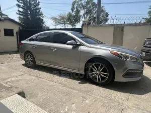 Hyundai Sonata Sport 2.0T 4dr Sedan (2.0L 4cyl Turbo 6A) 2015 Gray