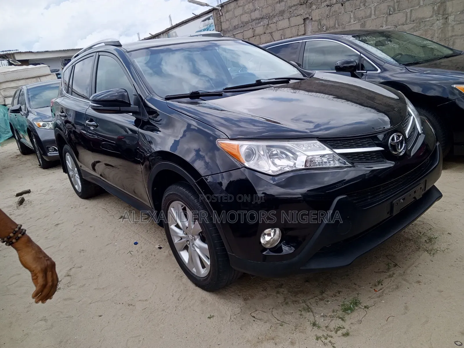 2014 Toyota Rav4 XLE 4dr SUV AWD (2.5L 4cyl 6A) - Image 1