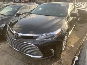 Toyota Avalon XLE Sedar FWD (3.5L 6cyl 6A) 2013 Black