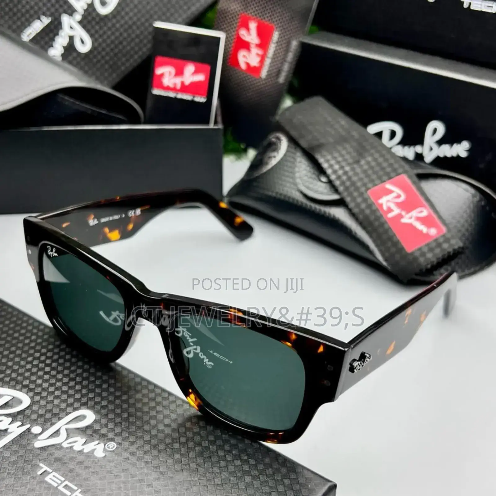 Mega Wayfarer Ray Ban Classic Sunglasses - Shiny
Colour