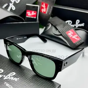 Mega Wayfarer Ray Ban Classic Sunglasses - Shiny
Colour