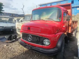 Mercedes Benz Tipper 19985