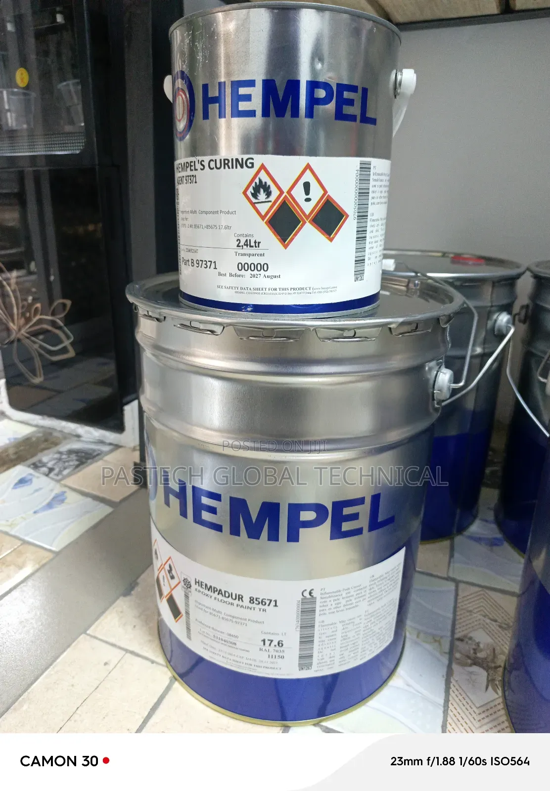 Hempel Hempadur 85671 (Ral7035)