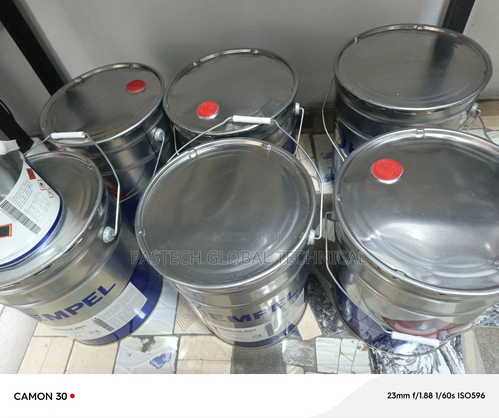 Hempel Hempadur 85671 (Ral7035)