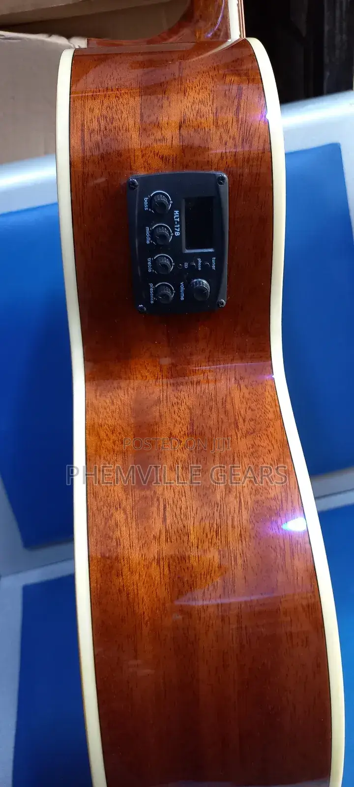 Bullfighter Seminar Acoustic Guitar