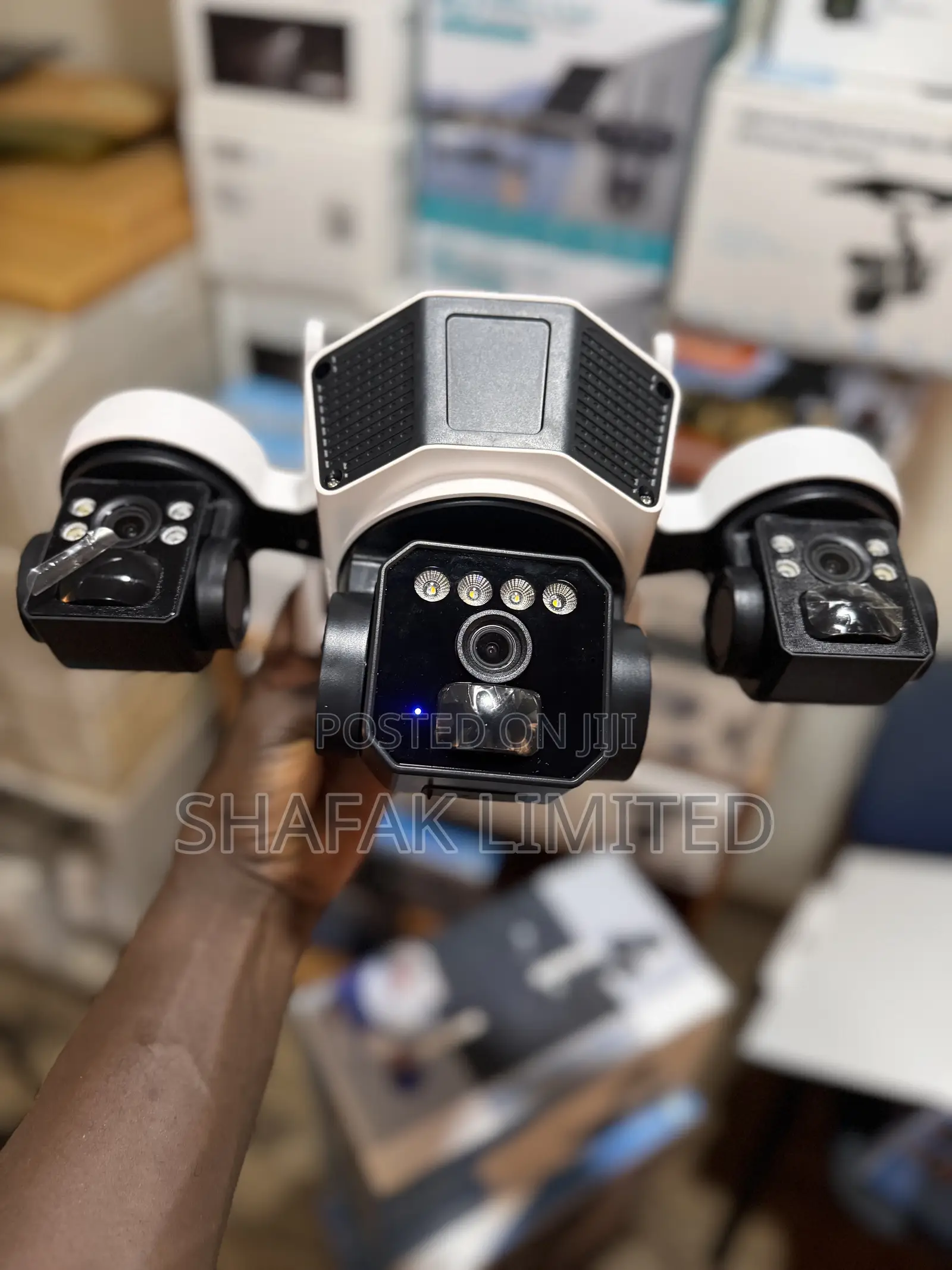 Real 3-in-1-Solar PTZ Surveillance Camera