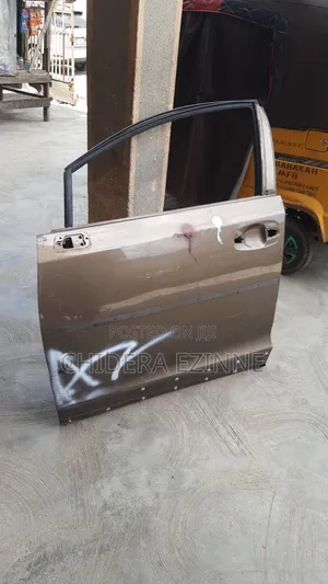Toyota Venza 2010 Model Front Door Left Side