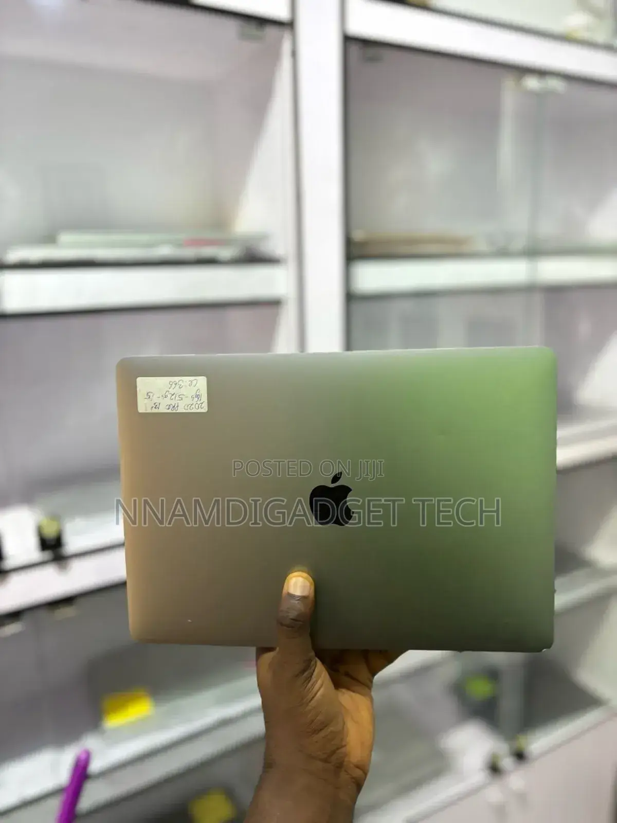Laptop Apple MacBook Pro 2020 16GB Intel Core I5 SSD 512GB