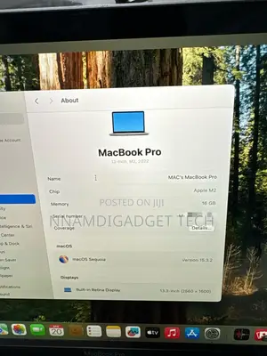 Laptop Apple MacBook Pro 2022 M2 16GB Apple M2 SSD 256GB