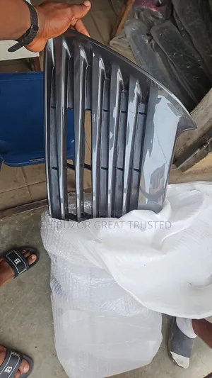 Down Grill For Camry Le  2015/2016