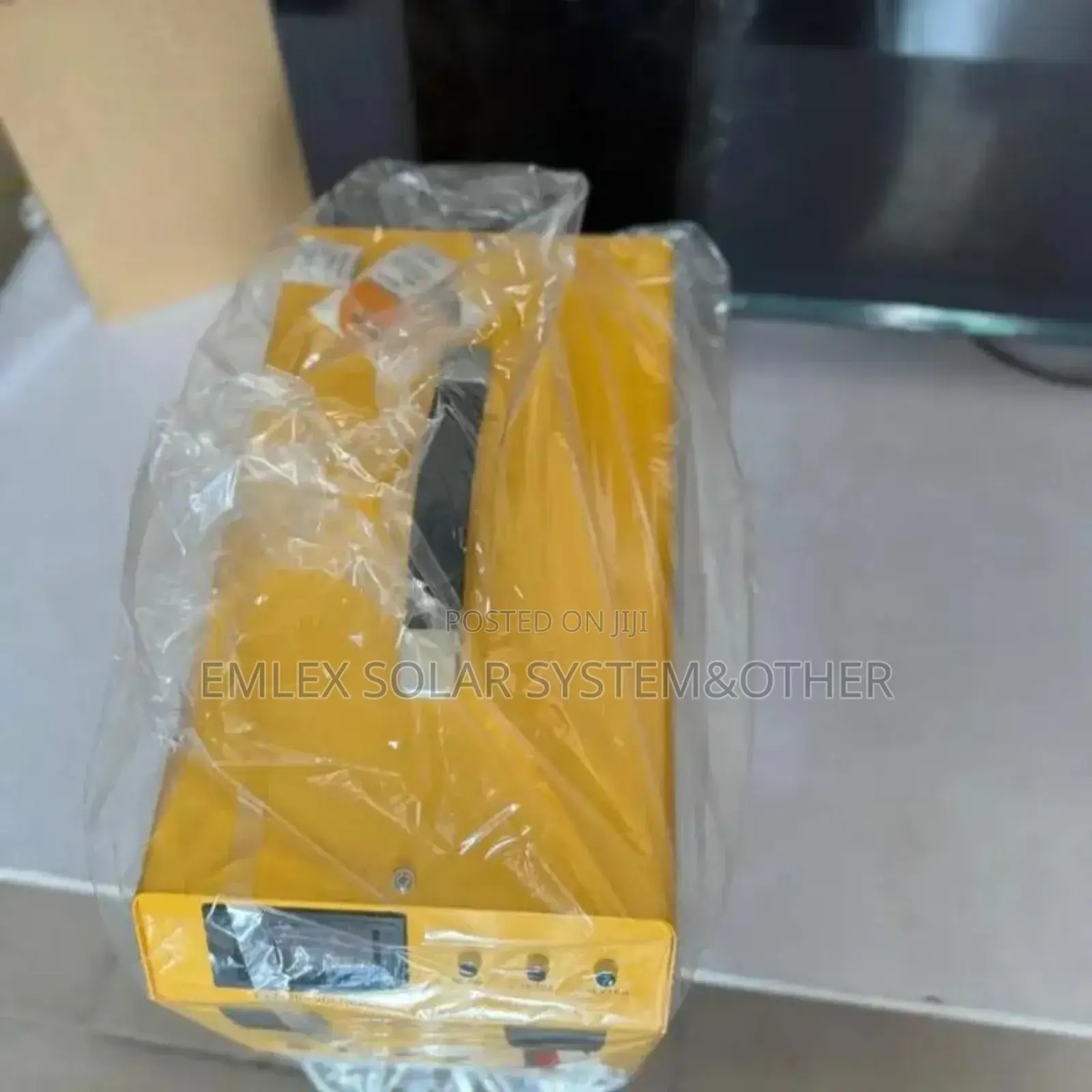 Qasa Solar Generator