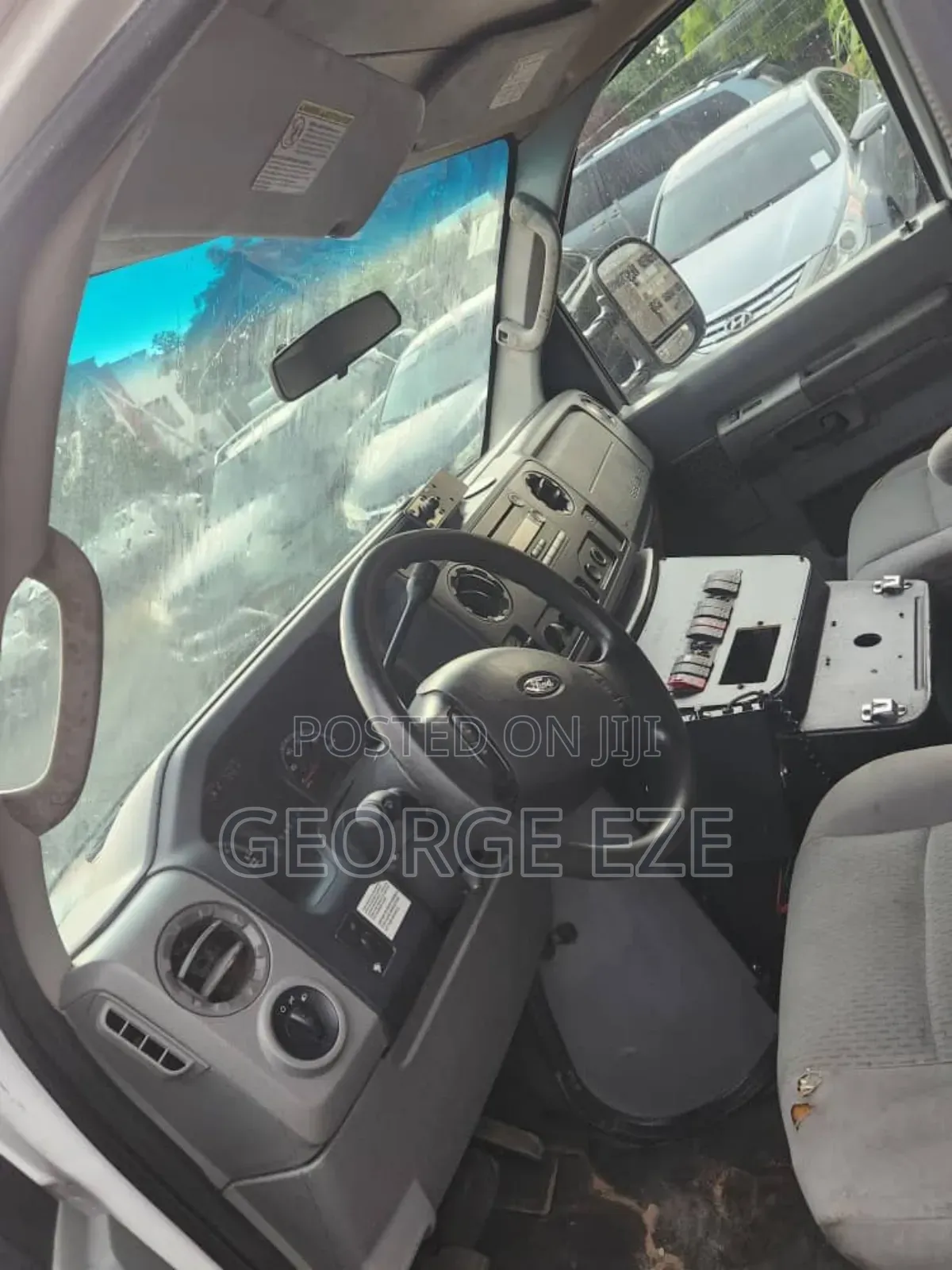 Ford Transit 2010 White
