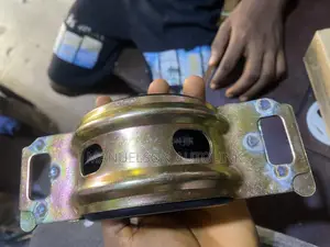 Centre Bearing for Hilux,Hiace,Prado,Fortuner 2tr Engine
