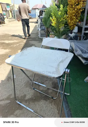 Fordable Reading Desk and Chair