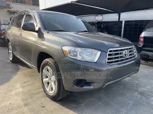 Toyota Highlander SE 2010 Gray
