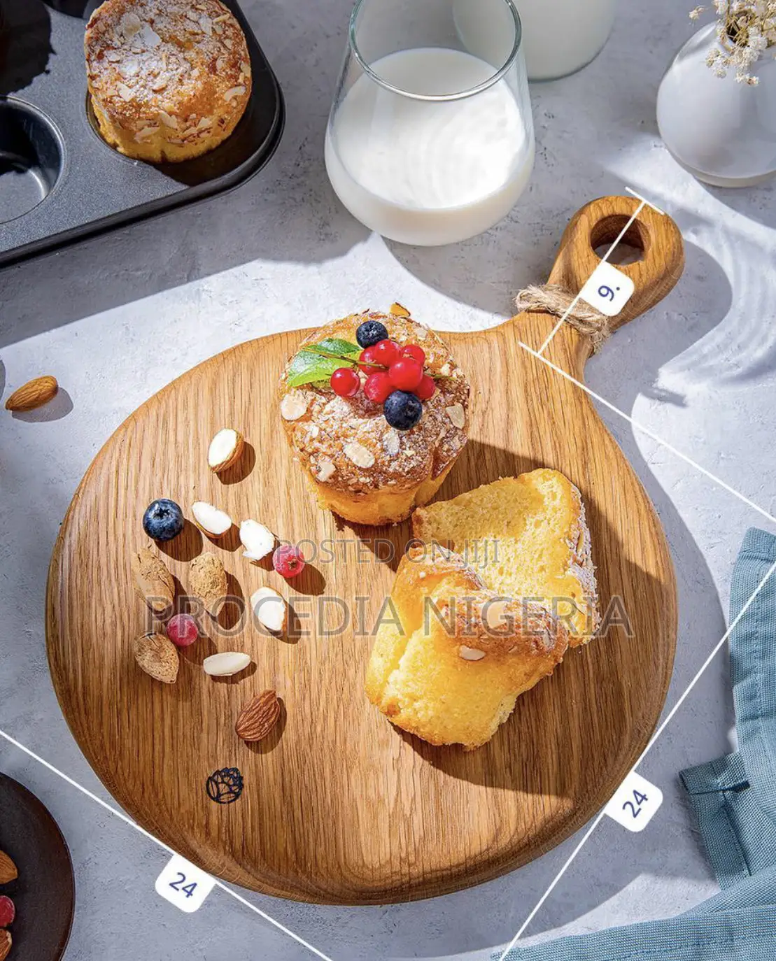 Round Wooden Serving/Chopping Board