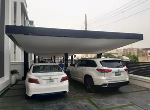 Modern Carport Ramped With Alucoboard, Danpalon And Pop Cei