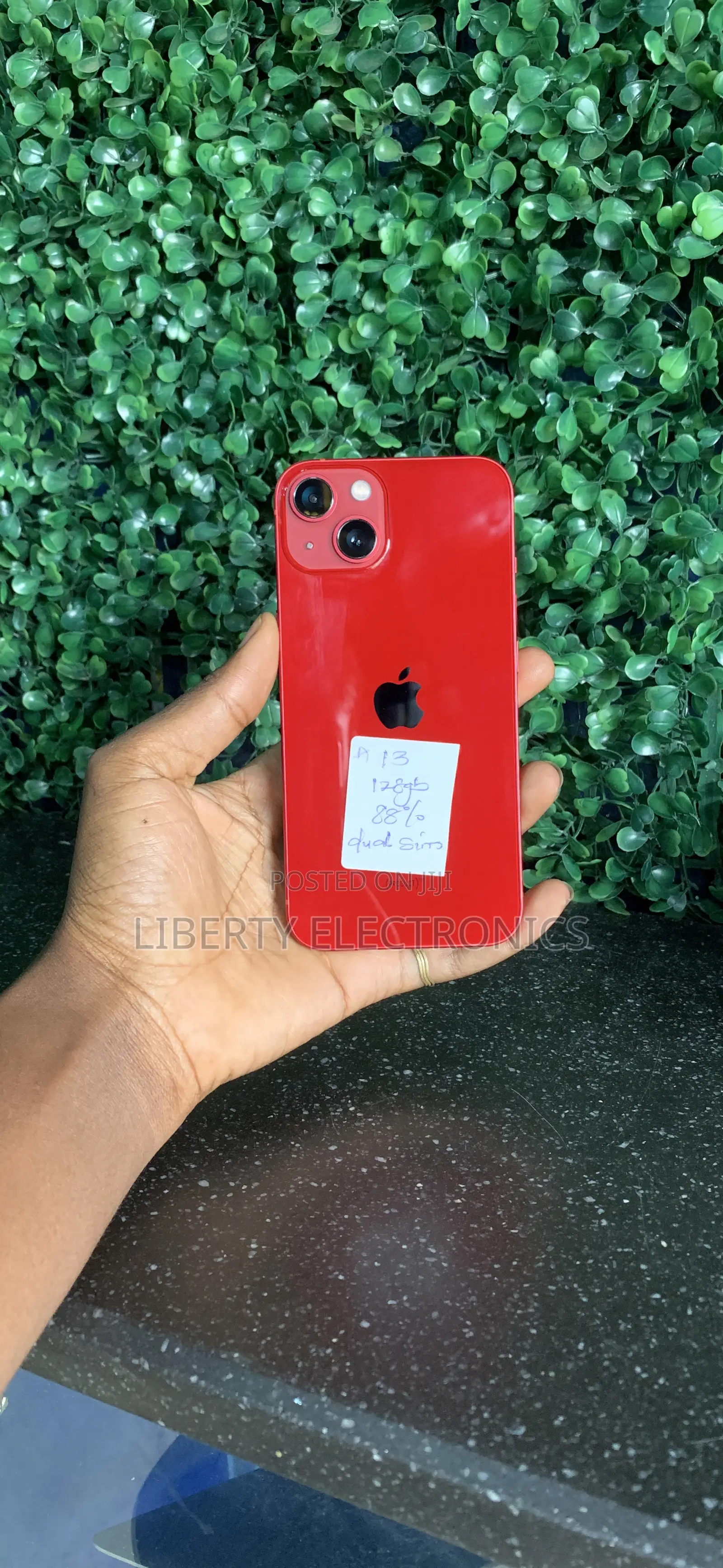 Apple iPhone 13 128 GB Red