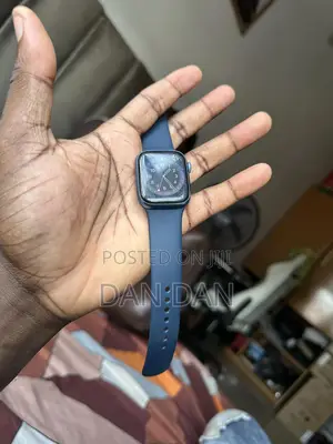Photo - Apple Watch Series 7 41mm