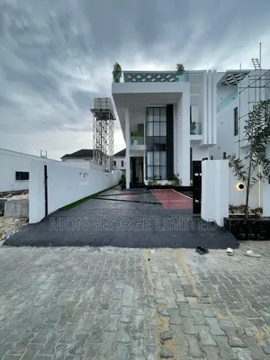 5bdrm Duplex in Chevron for sale