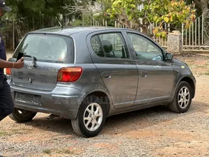 Toyota Yaris 2005 Gray