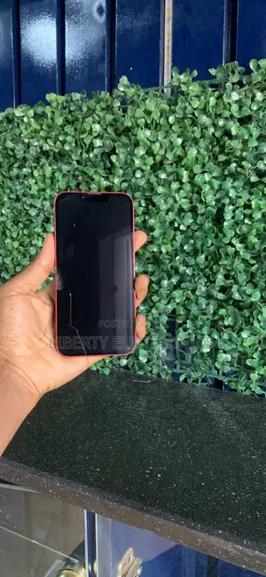 Apple iPhone 13 128 GB Red