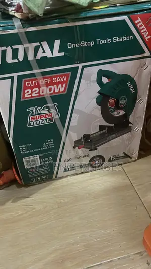 Total Cut Off Saw 2200w