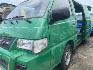 Mitsubishi Delica 2006 Green