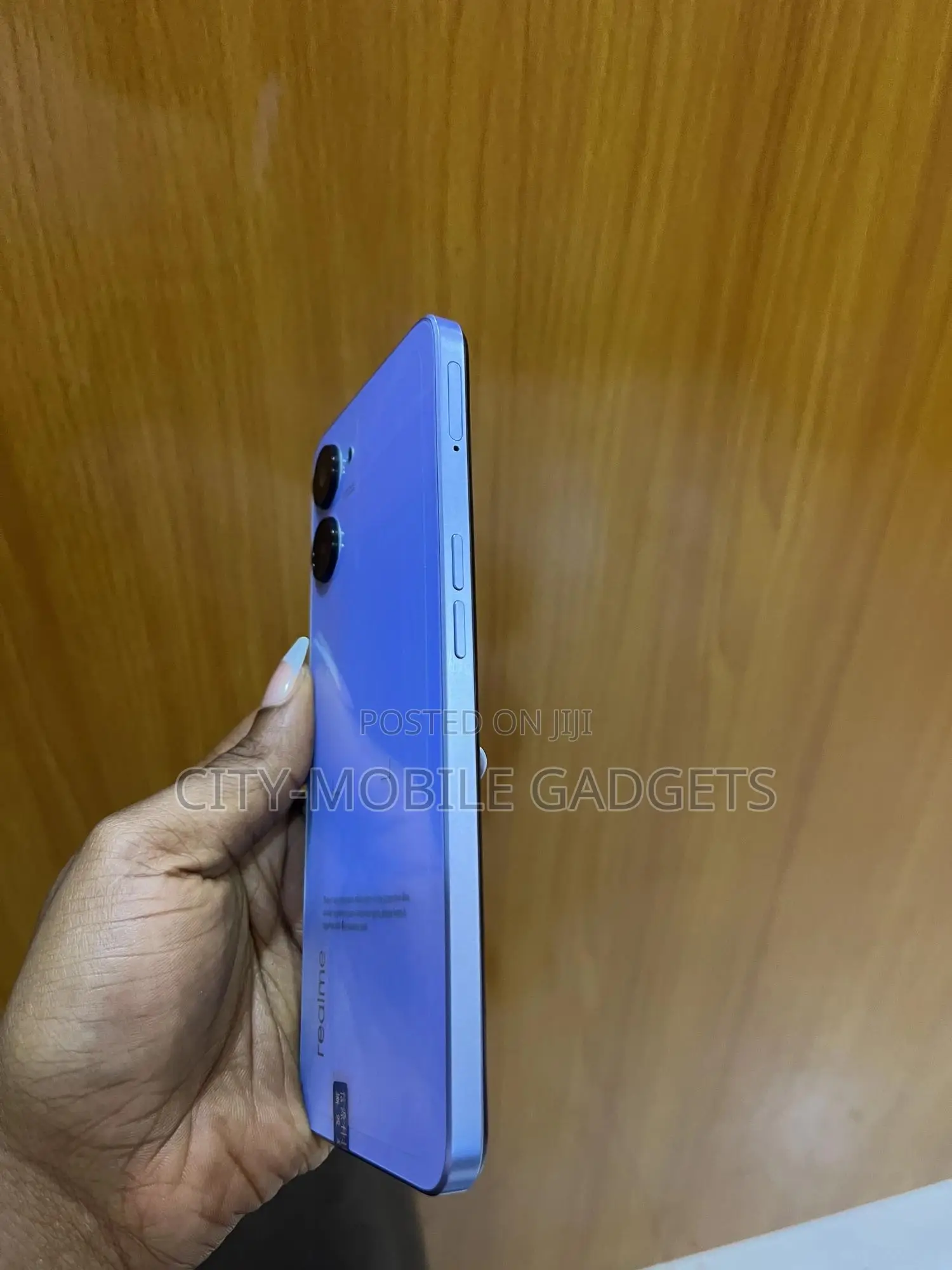 Realme V20 128 GB