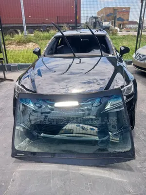We Deliver All Models of Is250 Front and Back Windscreen