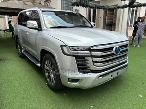 Toyota Land Cruiser 4.0 V6 GX 2012 Silver