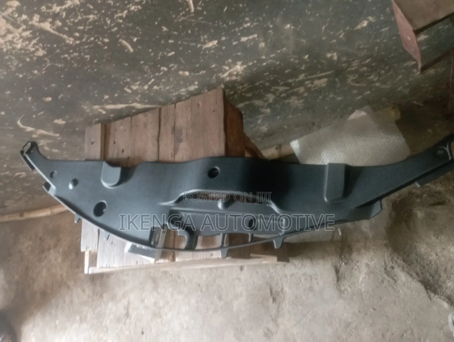 Radiator Plastic Camry 2010