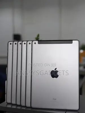 Photo - Apple iPad Pro 10.5 (2017) 32 GB Silver