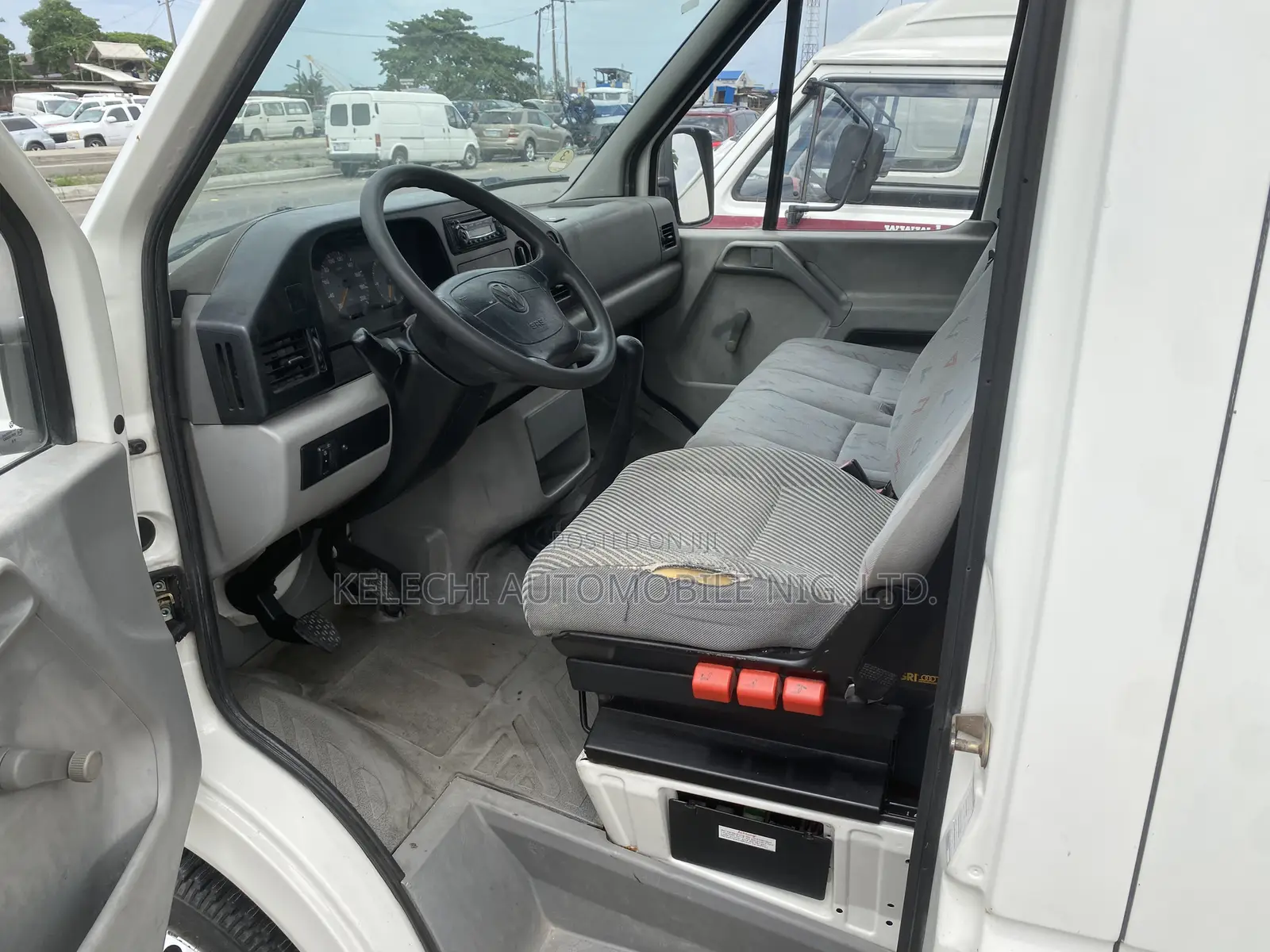 Volkswagen Transporter 2004 White