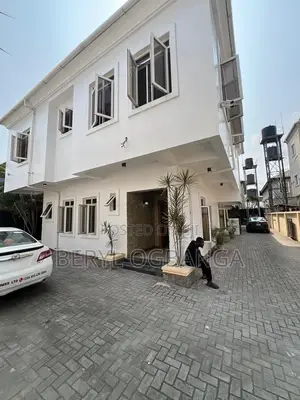 5bdrm Duplex in Lekki Phase 1 for rent