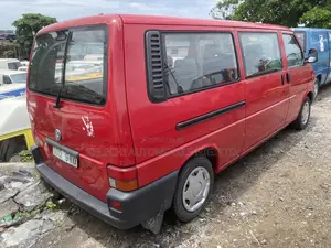 Volkswagen Transporter 2005 Red