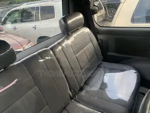 Toyota Land Cruiser 2004 Gray