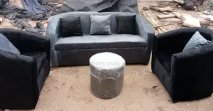 Bucket Chairs 5seaters With 5pillows + Table
