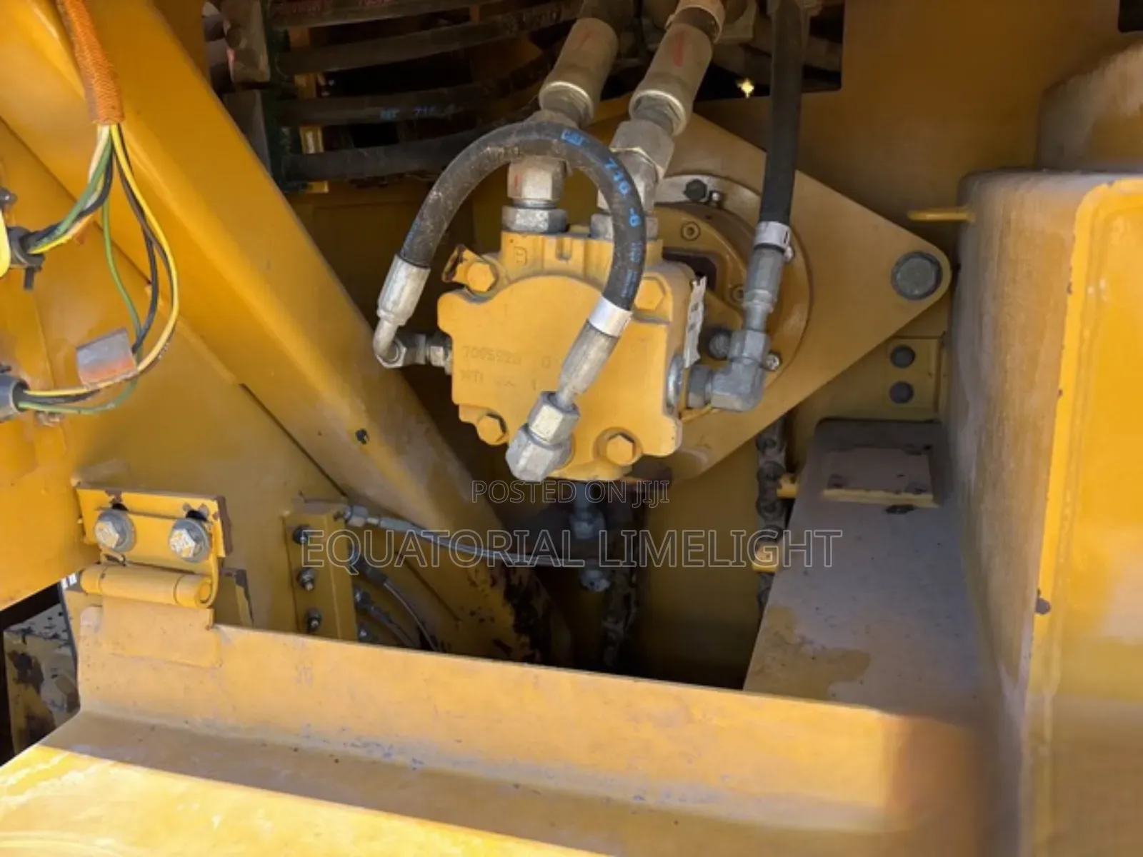 Caterpillar Ap-1055d Track Asphalt Paver 2012 Model