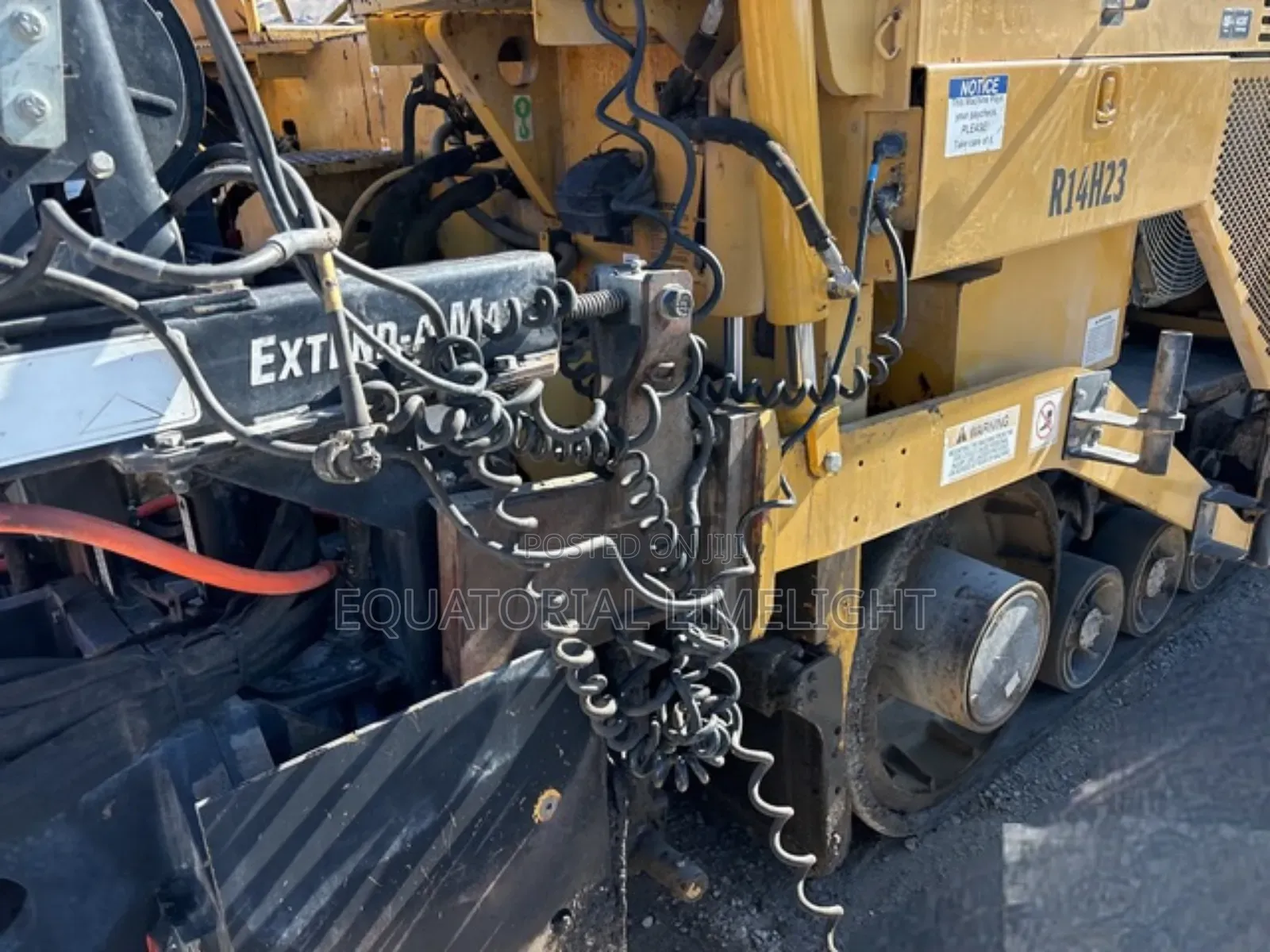 Caterpillar Ap-1055d Track Asphalt Paver 2012 Model