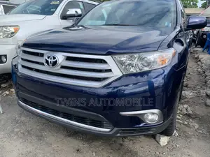 Toyota Highlander Limited 2012 Blue