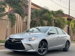 Toyota Camry 2015 Silver