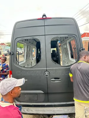 Benze 906 2017 Sprinter Bus Back Glass Available We Deliver