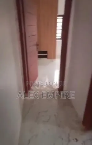 Mini Flat in Ago Palace for rent