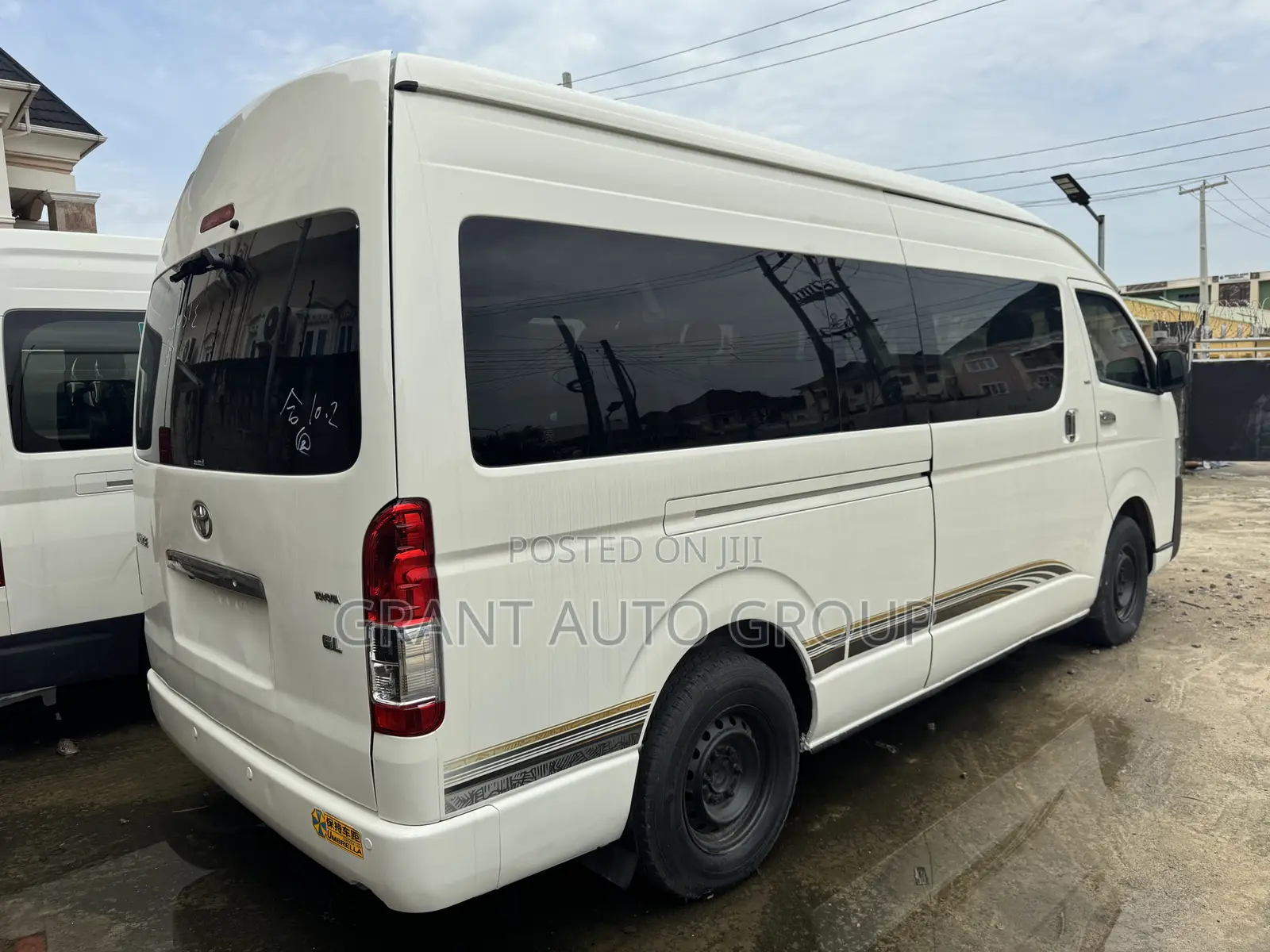 Toyota HiAce 2016 White