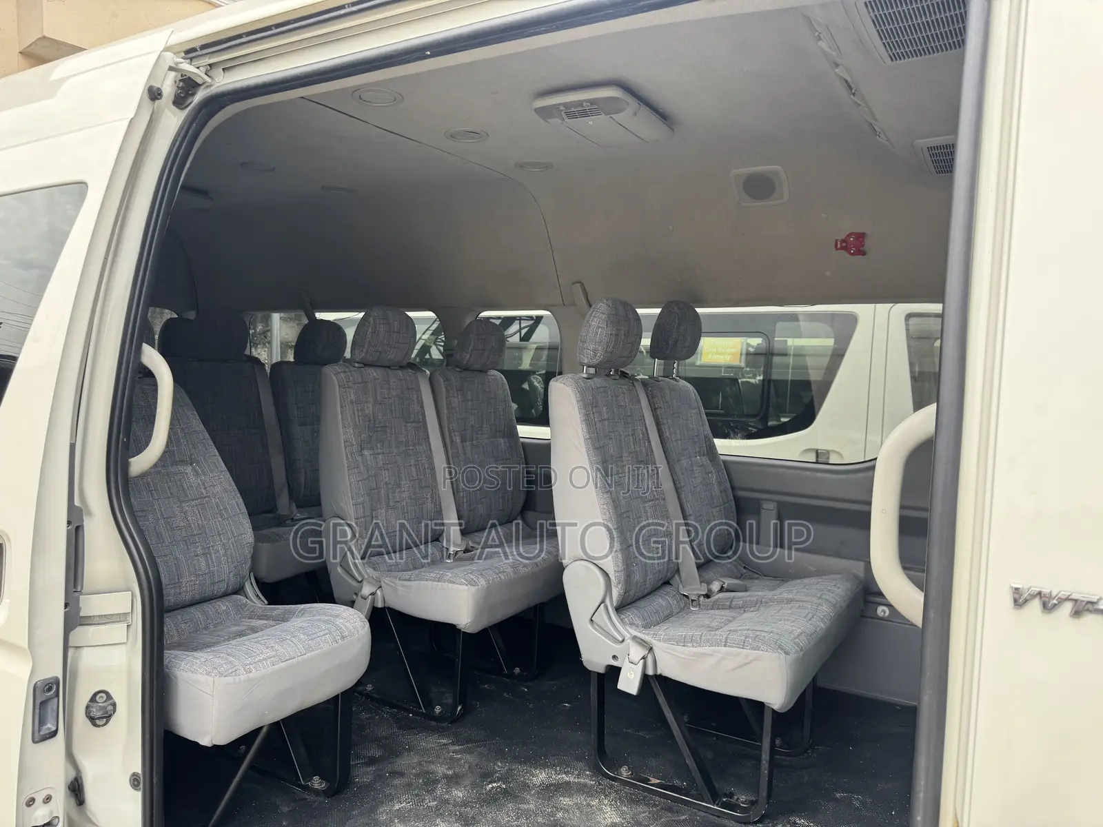 Toyota HiAce 2016 White
